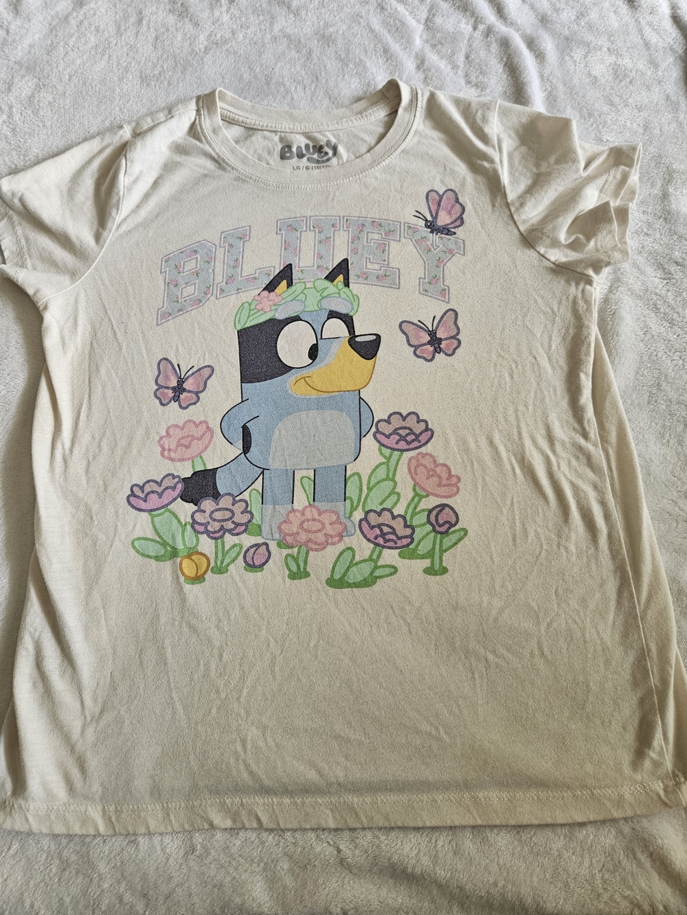 Bluey | Graphic Tee | Girls | Large 10/12 | Disney | Floral | Spring | Cream